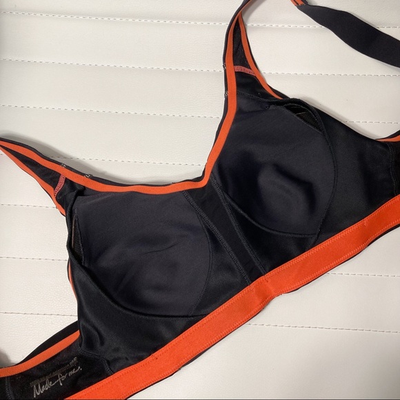 Under Armour Sports Bra 32D - Picture 3 of 6